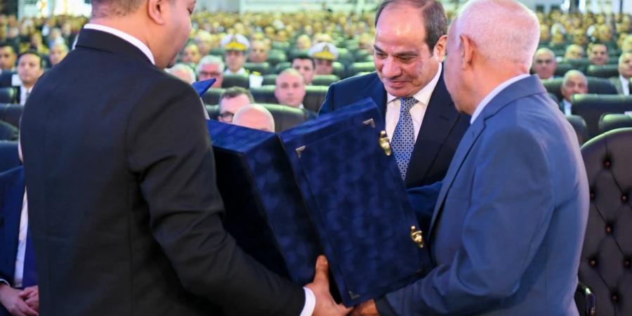 لقطات من مشاركة الرئيس السيسي في احتفالية عيد العمال