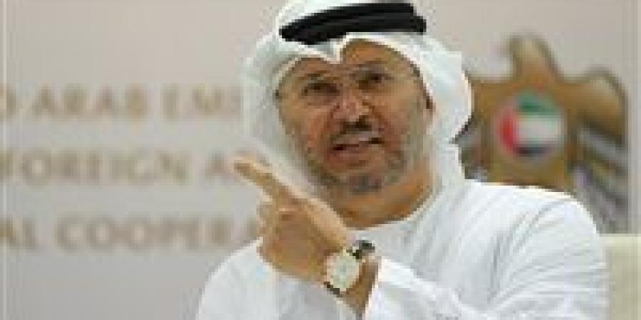 قرقاش: استهداف المدنيين يعكس إفلاسًا أخلاقيًا لإيران وتصعيدًا خطيرًا في المنطقة