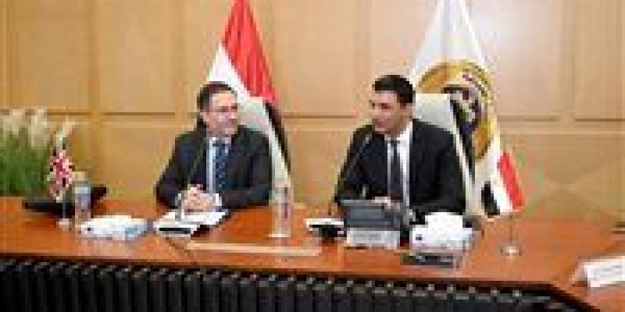 وزارة الصناعة تستضيف مائدة مستديرة للشركات البريطانية العاملة في مصر