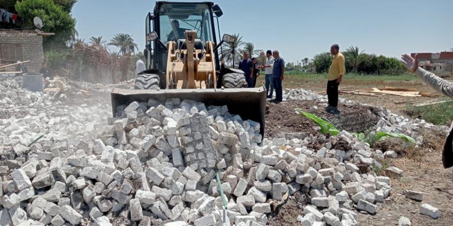 إزالة 31 حالة بناء مخالف بالفيوم خلال إجازة عيد الأضحى