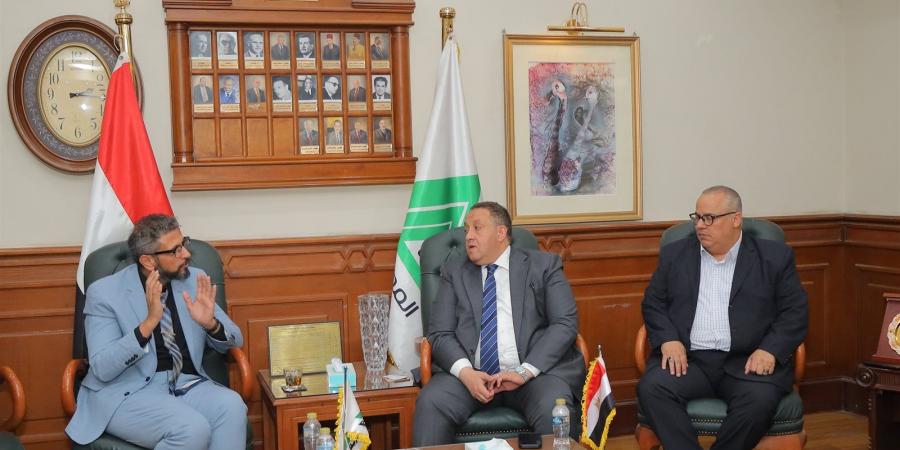 نقيب المهندسين ووكيل النقابة يبحثان آفاق التعاون المشترك مع مدير برامج المياه والبنية التحتية ببعثة الاتحاد الأوروبي
