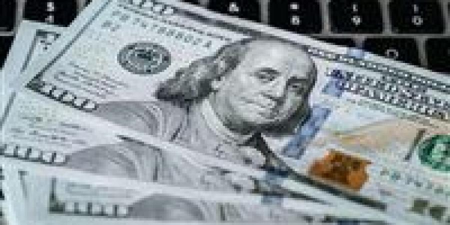 سعر الدولار مقابل الجنيه المصري اليوم.. تحركات جديدة بالبنوك