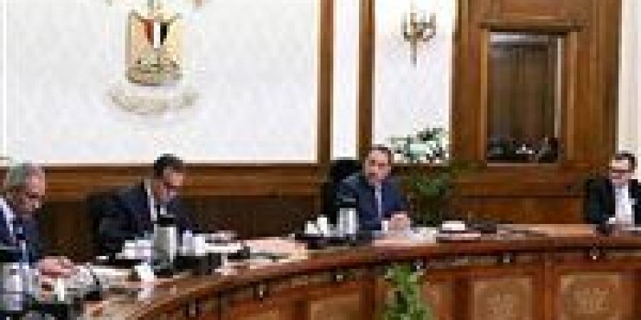 رئيس الوزراء يستعرض جهود تطوير منظومة الإسعاف المصرية