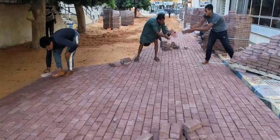 محافظ الجيزة: بدء تركيب بلاط الإنترلوك بمنطقة البنك الزراعي والمركز التكنولوجي بمدينة الباويطي