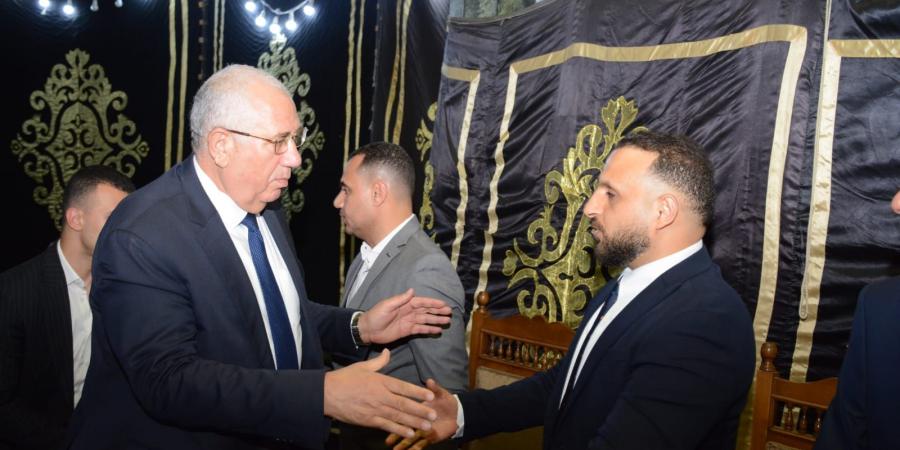 رئيس زراعة النواب يقدم واجب العزاء في الزميل مصطفى الشربيني مسؤول الملف البرلماني بموقع تحيا مصر..فيديو