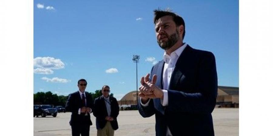 نائب الرئيس الأميركي مغادرا إلى سويسرا: نأمل أن نحرز تقدما في الملف النووي الإيراني ووقف النار في لبنان