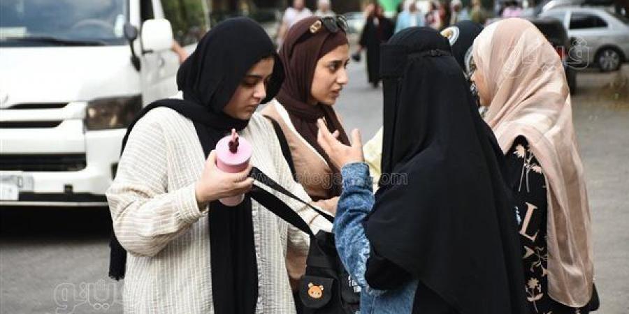 اتحاد أمهات مصر يطالب بدخول طلاب الثانوية العامة اللجان مبكرًا: الدقيقة بتفرق