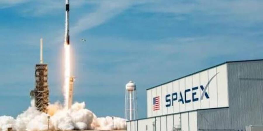 القيمة السوقية لـ"SpaceX" تهبط دون تريليوني دولار مع تراجع السهم