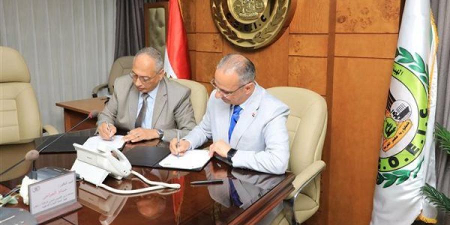 تنمية التجارة والرقابة على الصادرات والواردات توقعان بروتوكولًا لتبادل البيانات إلكترونيًّا