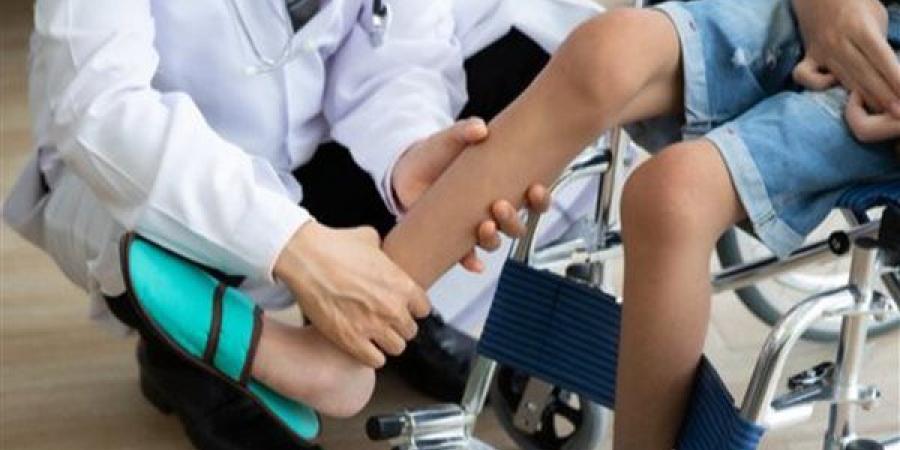 بعد واقعة طفلي منيا القمح، تحرك برلماني لتوفير العلاج لمرضى ضمور العضلات