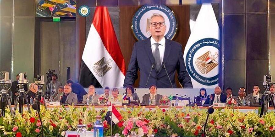 كريم بدوي يشارك في اجتماع وزراء الطاقة بدول البريكس
