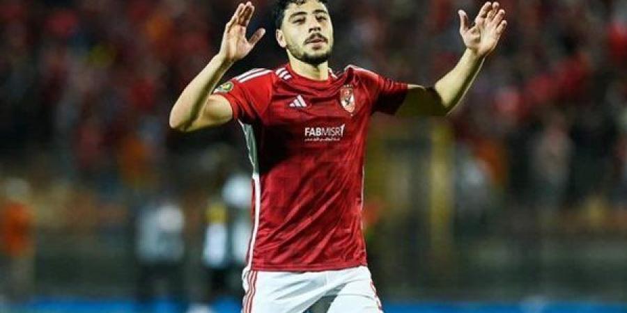 الأهلي يطالب أكرم توفيق بحسم موقفه من العودة