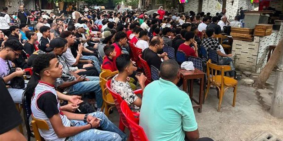 ما حدش نام، مقاهي دار السلام بالقاهرة "كاملة العدد" لمؤازرة منتخب مصر أمام إيران (فيديو)