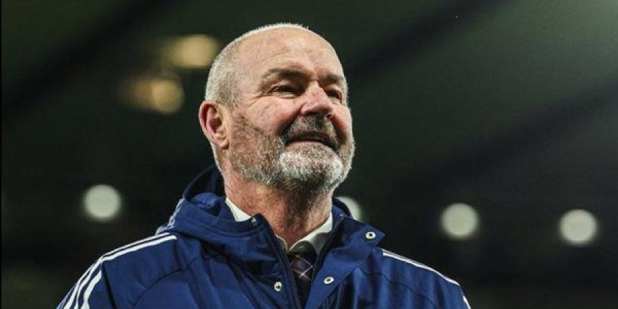 أول ضحايا المونديال، استقالة مدرب إسكتلندا رسميا بعد وداع كأس العالم من دور المجموعات