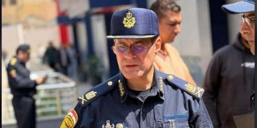 استشهاد اللواء محمد الشربيني مدير الحماية المدنية بالقاهرة متأثرا بإصابته في حريق منشأة ناصر