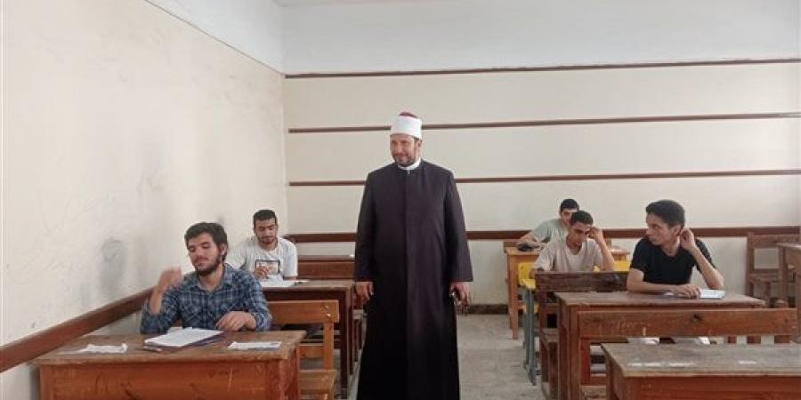 ​في ختام الأسبوع الرابع، طلاب علمي أزهر بالإسكندرية يؤدون امتحان التفسير وسط أجواء مستقرة