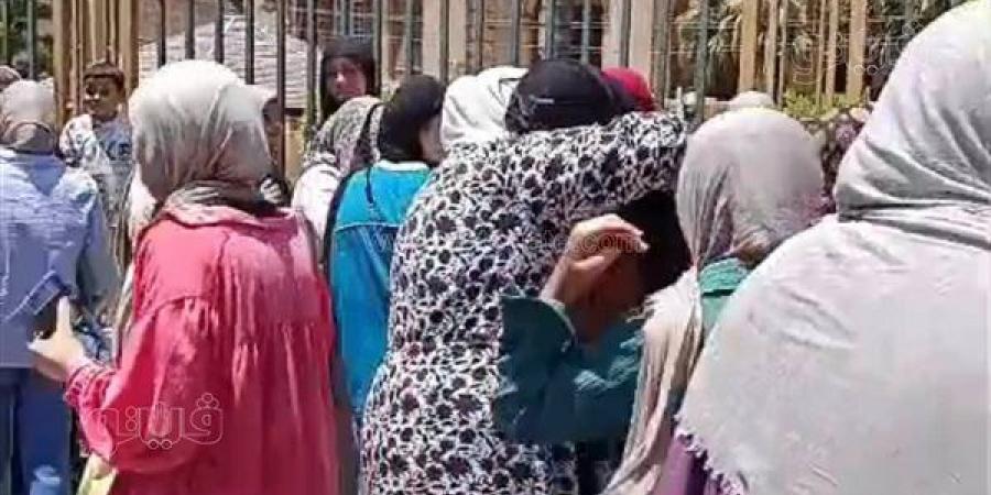 إجراءات مشددة قبل انطلاق امتحاني الكيمياء والجغرافيا لطلاب الثانوية العامة بالغربية (فيديو)