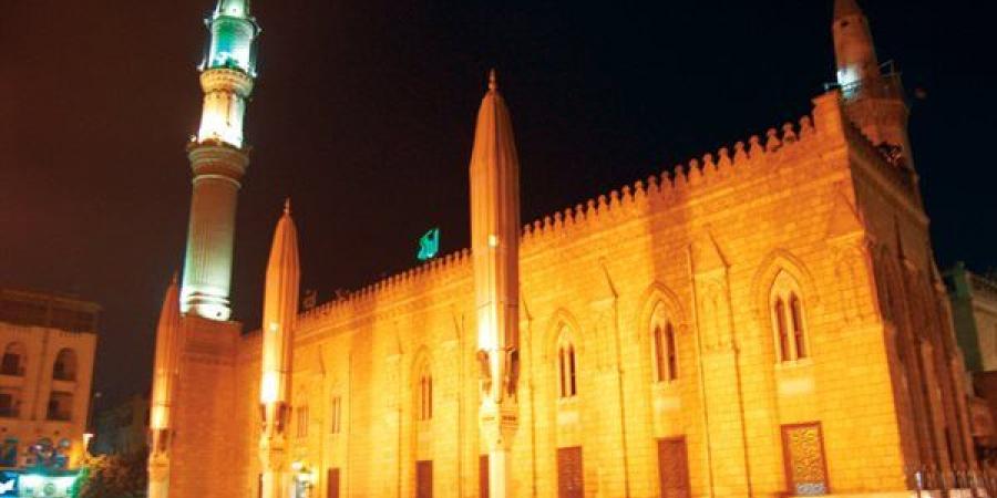 موعد أذان العشاء اليوم الإثنين 6 - 7 - 2026 في القاهرة والمحافظات