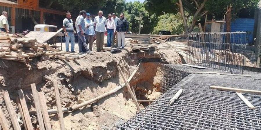 محافظ أسيوط يتابع ميدانيا معدلات تنفيذ كوبري النواورة الجديد بالبداري