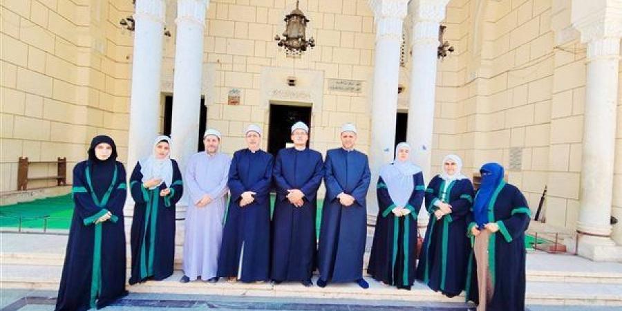 "القسوة ليست وسيلة للتربية"، أوقاف الفيوم تنظم قافلة دعوية للواعظات
