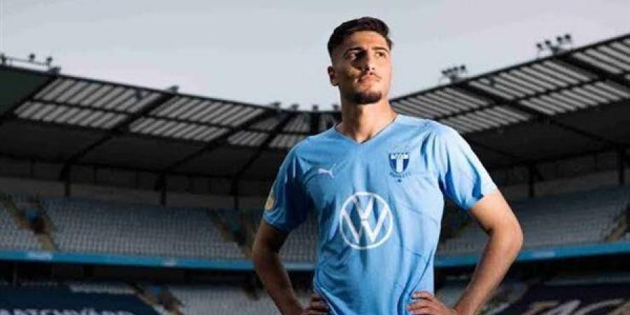 بعد حسم الأهلي للصفقة، من هو بيتر كوركيس جناح برايتون السابق؟