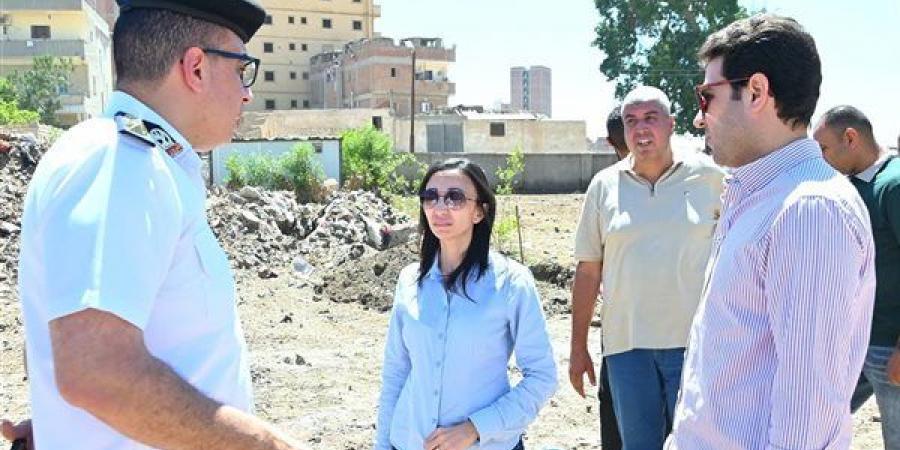 محافظ البحيرة تتفقد الأعمال الجارية بمجمع مواقف إيتاي البارود الجديد