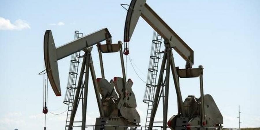 أسعار النفط تقفز 9% مع عودة الحصار البحري على إيران