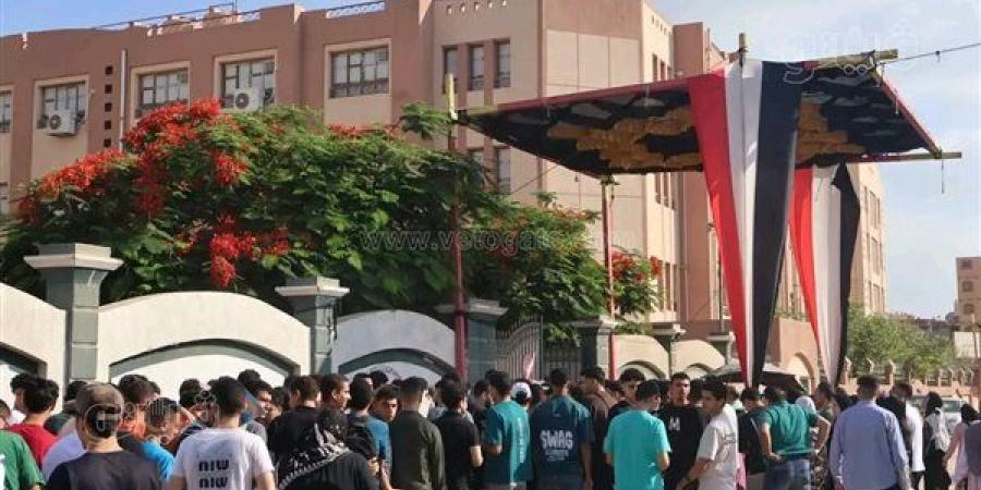33 ألف طالب بأسيوط يختتمون اليوم امتحانات الثانوية العامة بـ 73 لجنة
