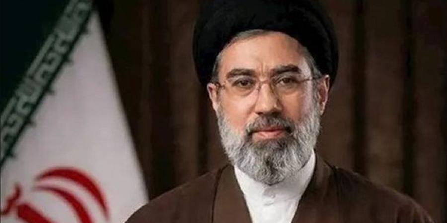 المرشد الإيراني: الوحدة الداخلية ضمان عزة إيران في مواجهة العدو الأمريكي المجرم