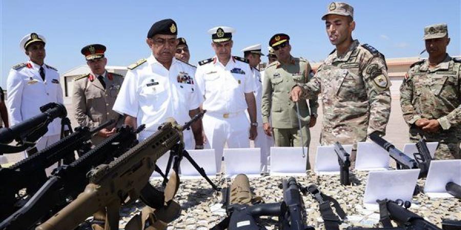 قائد القوات البحرية يؤكد أهمية تنسيق الجهود لتعزيز التعاون المشترك مع باكستان