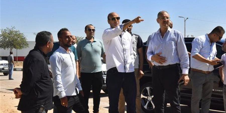 محافظ أسيوط: خطة شاملة لتطوير ميادين المحافظة وزيادة المسطحات الخضراء