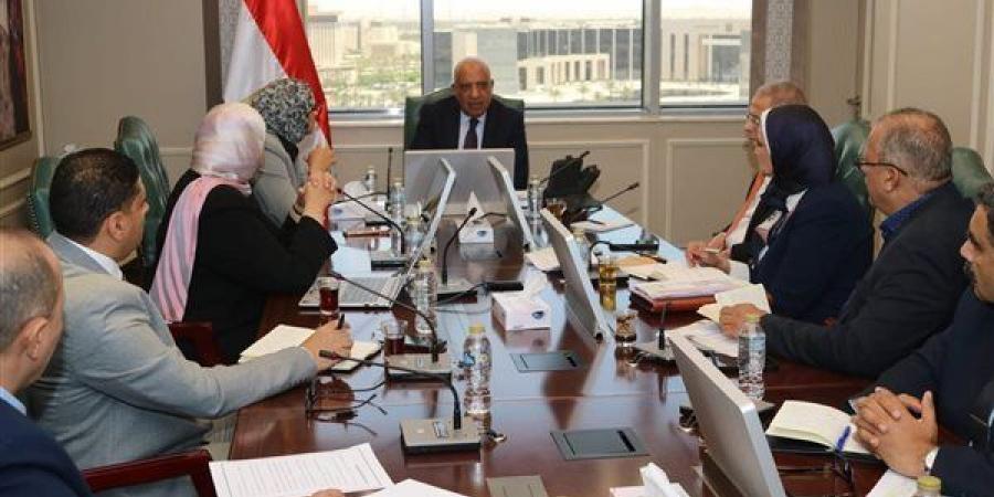 وزير الكهرباء: مشروعات الطاقة الشمسية بالوادي الجديد نموذج للشراكة والتعاون مع القطاع الخاص