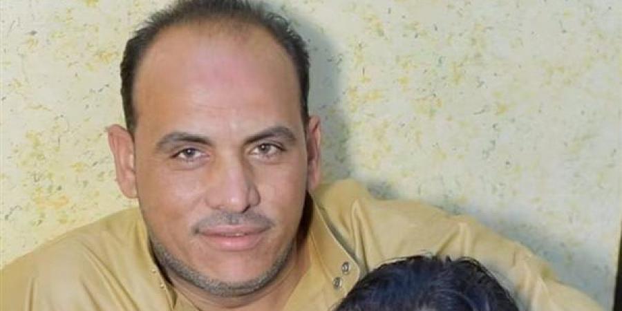 غدروا به بعد "جلسة الصلح" بساعات.. تفاصيل مأساة "رزق" الذي قُتل أمام طفله الصغير في قويسنا