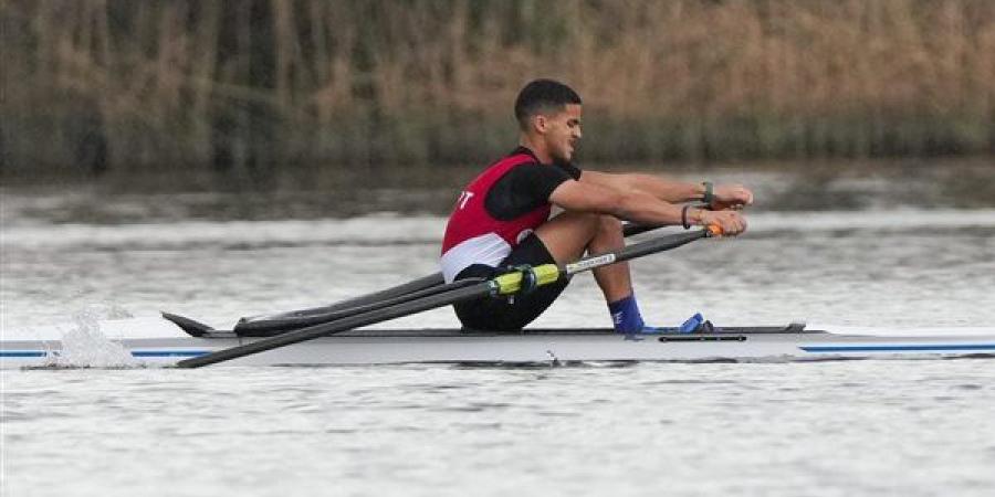 عمر حسام يتأهل لنصف نهائي بطولة العالم للتجديف في ألمانيا