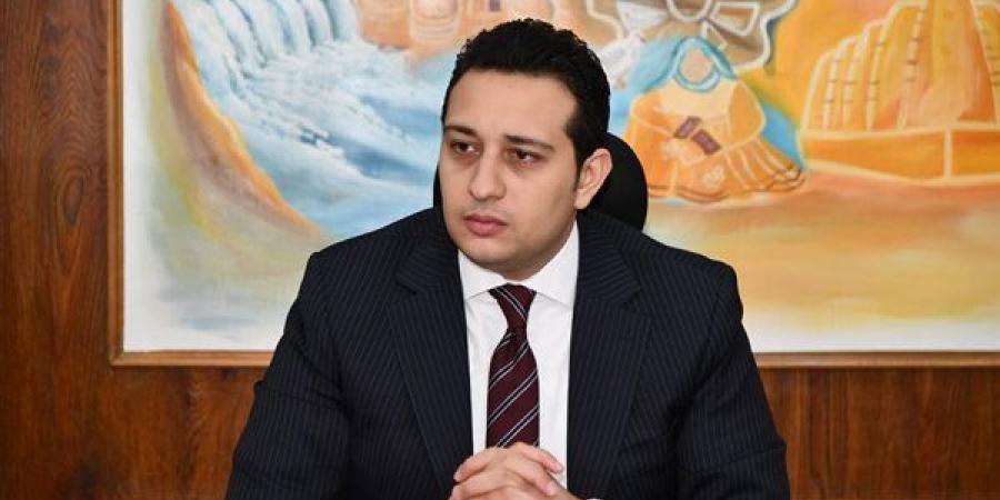 نائب محافظ الفيوم يتابع استكمال توصيل المرافق لمنطقة الصناعات الصغيرة