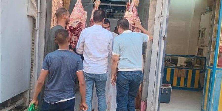 حملات تموينية مكثفة على المخابز والمحال في قنا (صور)