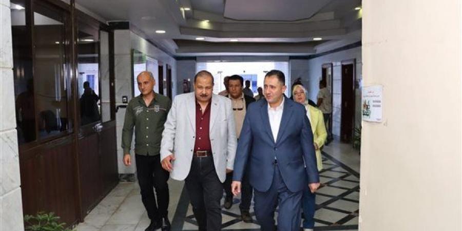 محافظ دمياط يرأس اجتماعا بشركة المياه لمتابعة المشروعات