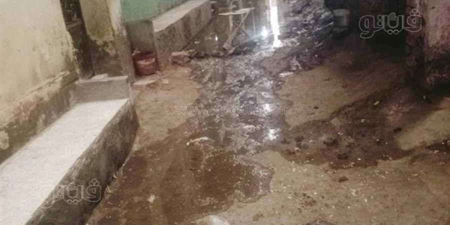 البعض ترك القرية، غرق شوارع ومنازل بكفر محمود يثير غضب الأهالي ومطالبات عاجلة لمحافظ المنوفية بالتدخل