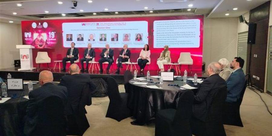 وزير التعليم العالي: بناء جامعات المستقبل يبدأ بربط التعليم بسوق العمل