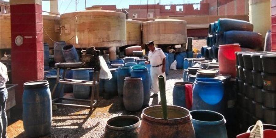 شئون البيئة بالفيوم تتحفظ على معمل لتخليل الزيتون مخالف للاشتراطات