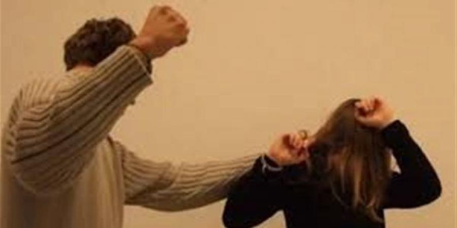 ما حكم إهانة الزوجة وحرمانها من أهلها؟ أمين الفتوى يجيب (فيديو)
