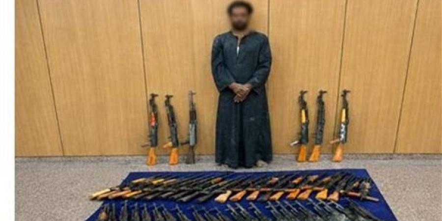 52 بندقية وأكثر من 5 آلاف طلقة، نهاية محاولة جلب ترسانة أسلحة في سوهاج