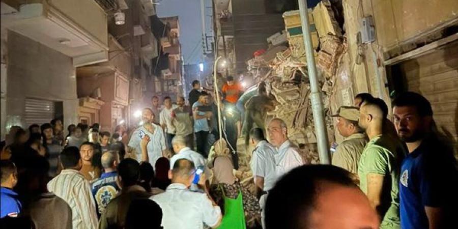 محافظ الغربية يوجه برفع درجة الاستعداد وفصل المرافق على العقار المنهار في زفتى