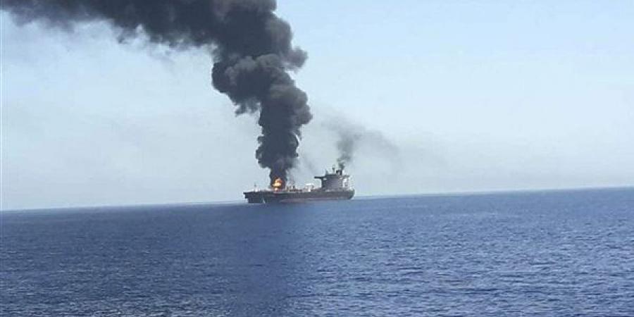 رويترز: انفجار قرب سفينة في بحر عمان