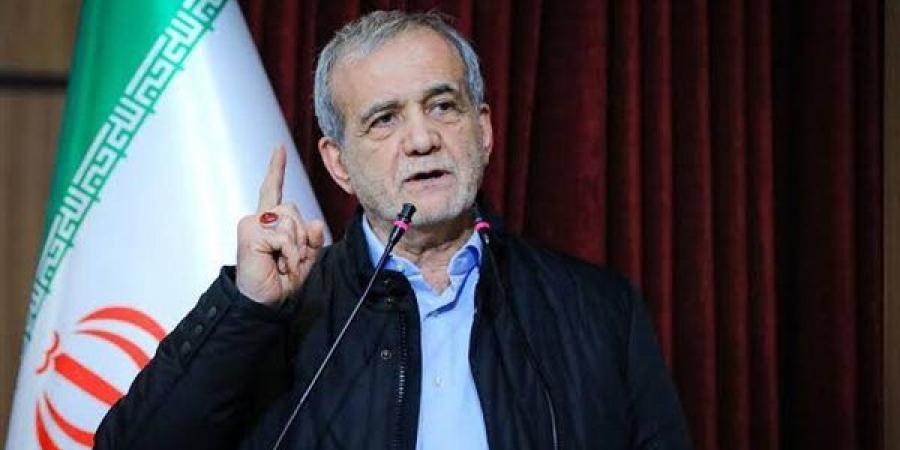 الرئيس الإيراني: لن أتنحى عن منصبي