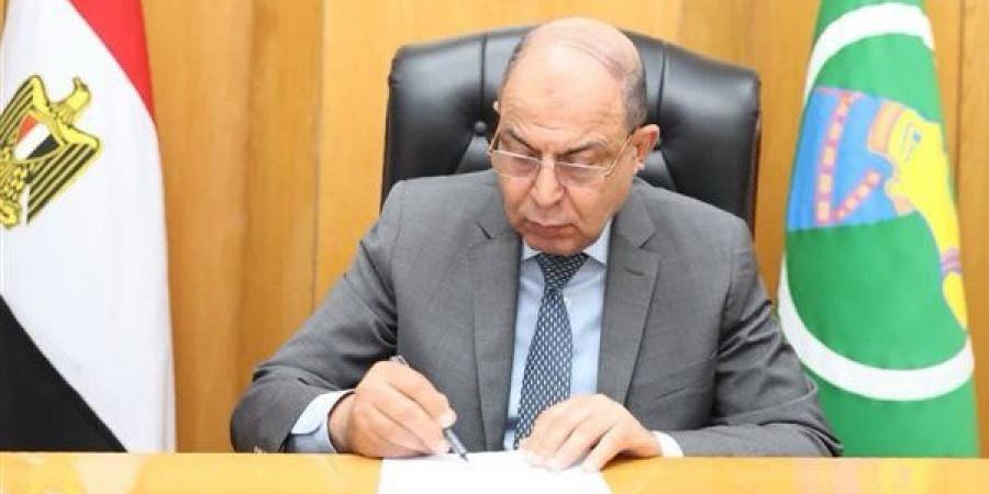 شندي يوجه دعوة "سرية" لمحافظ المنيا: 48 ساعة لمعايشة واقع قرية برطباط المرير