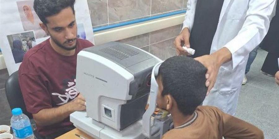 قافلة طبية للكشف على العيون وتوزيع 2000 نظارة طبية بالمجان على مدار أسبوع بسوهاج