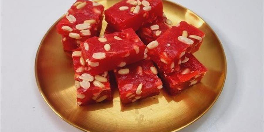 استعدادا للمولد النبوي، طريقة عمل الملبن الأحمر بالبندق