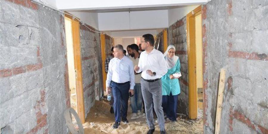 رئيس جامعة بنها يطالب بسرعة انتهاء صيانة المدن الجامعية لاستقبال الطلاب قبل العام الجديد