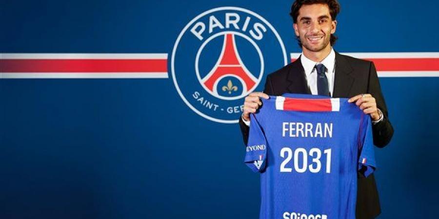 أول تصريح لـ فيران توريس بعد الانضمام لباريس سان جيرمان (فيديو) - النيل نيوز